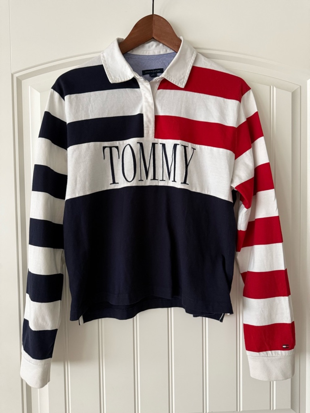 Tommy Hilfiger Rugby Shirt.  Colour block. Vintage. Size M. Stripes.